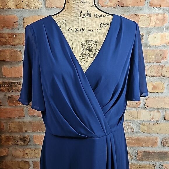 Lauren Ralph Lauren Blue flutter sleeve dress size 10 - Picture 2 of 13